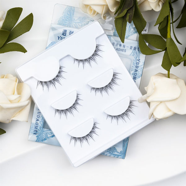 Consequi Perfect Anime vide apud Serena Band Manga Lashes