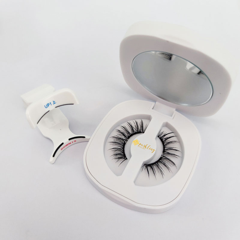 Magnetic verbera cum Applicator